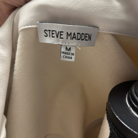 NWOT Steve Madden White Fringe Jacket - Picture 4 of 4
